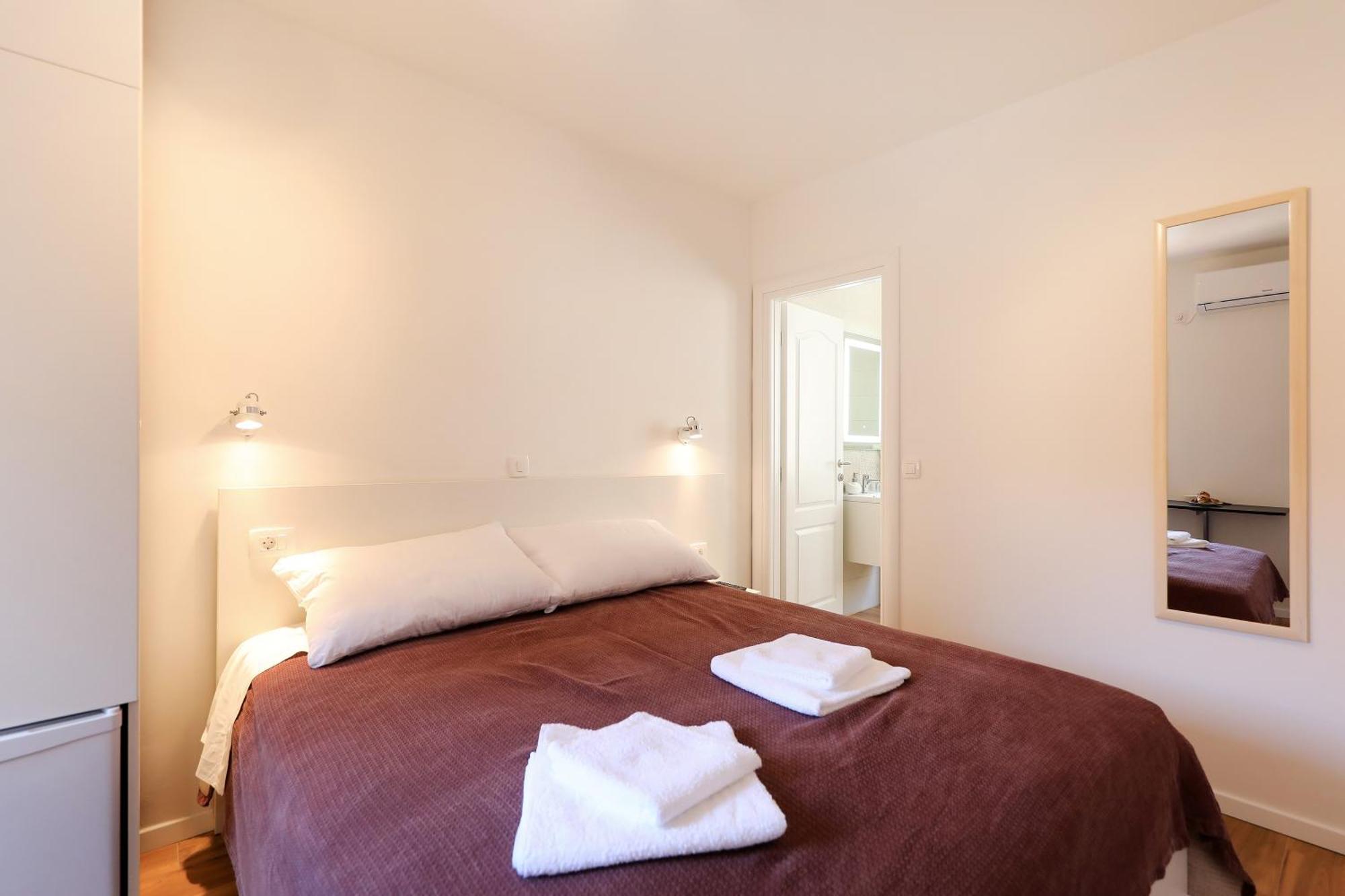 Piccola Pyrotima Apartma *