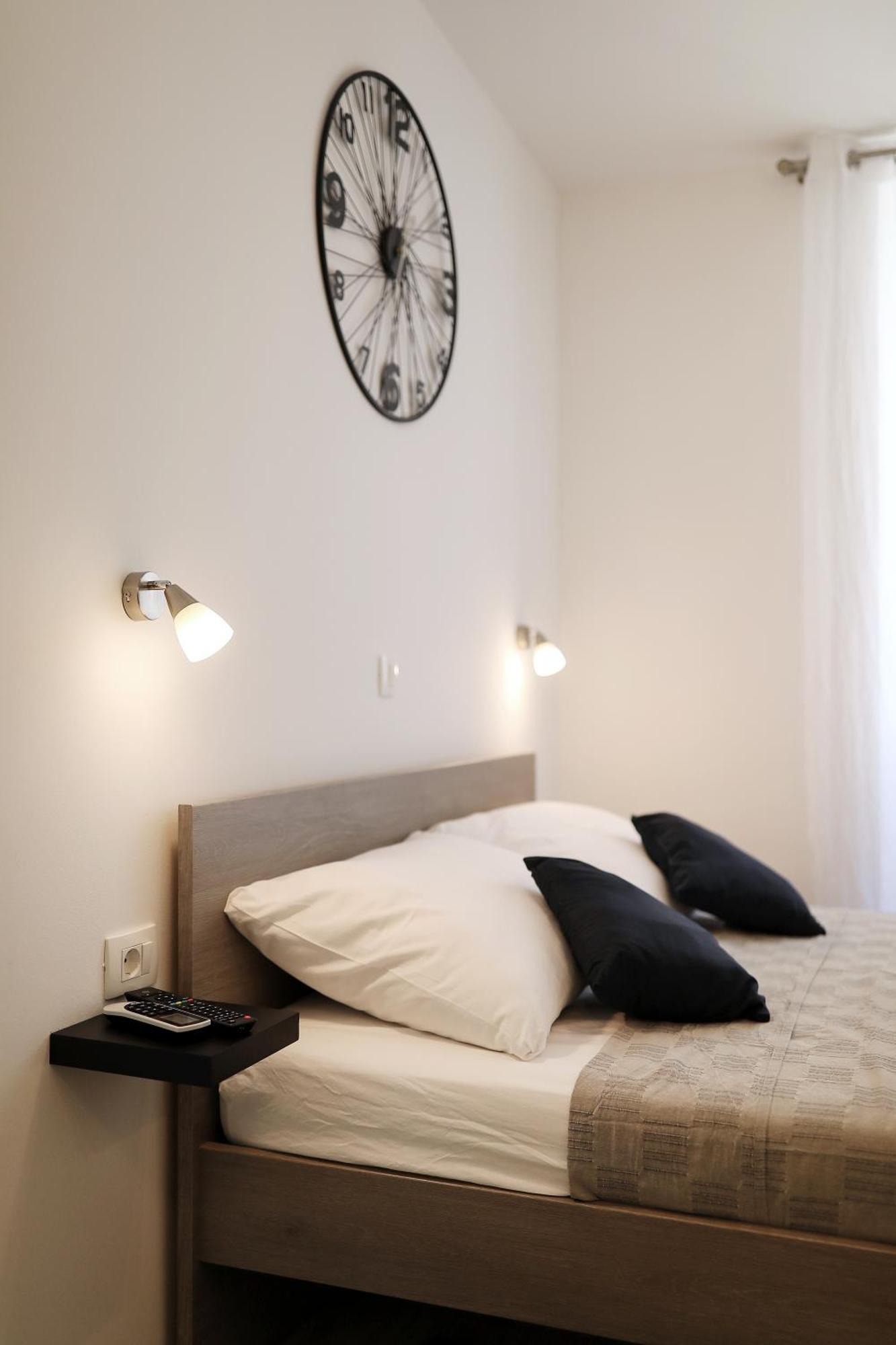 Piccola Pyrotima Apartment